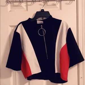 Cropped zip down colored shirt